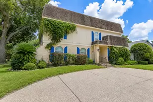 426 Longview Dr, Sugar Land, TX 77478 - Photo 3