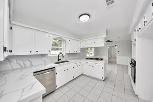 9623 Hearthwood Dr, Houston, TX 77040 - Photo 9