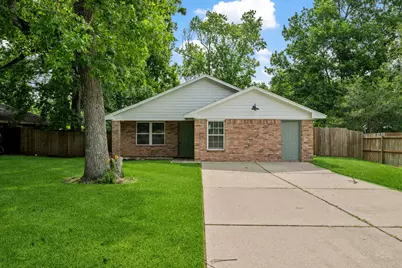 157 Hillside Drive, Liberty, TX 77575 - Photo 1