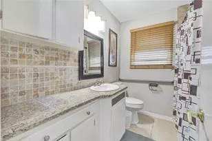 930 Creager St, Houston, TX 77034 - Photo 11
