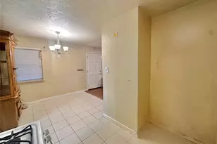10206 Ashville Dr, Houston, TX 77051 - Photo 17