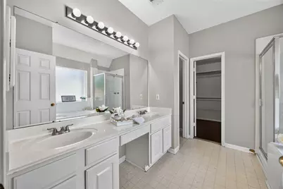 11618 Peachwood Lake Drive, Sugar Land, TX 77498 - Photo 19