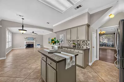 11618 Peachwood Lake Drive, Sugar Land, TX 77498 - Photo 13