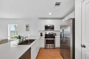 4206 Barrington Cv Ln, Baytown, TX 77521 - Photo 15