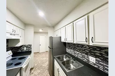 9317 Pagewood Lane, Houston, TX 77063 - Photo 15