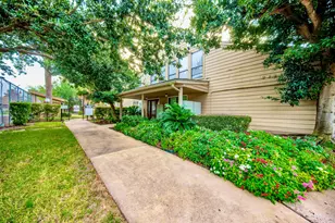 9317 Pagewood Ln, Houston, TX 77063 - Photo 19