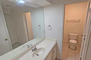 760 Thicket Ln, Houston, TX 77079 - Photo 13