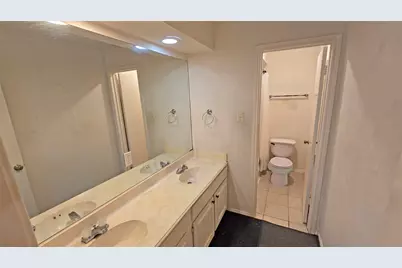 760 Thicket Lane #760, Houston, TX 77079 - Photo 25