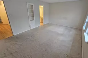 760 Thicket Ln, Houston, TX 77079 - Photo 19