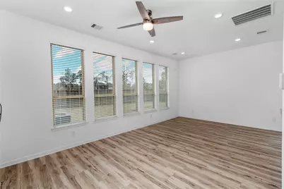 650 Aspen Falls Ct, Conroe, TX 77304 - Photo 11