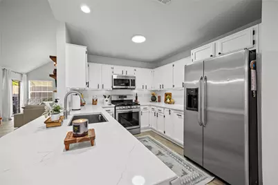 10518 Sand Pass Lane, Houston, TX 77064 - Photo 9