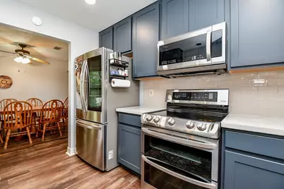 7242 Skylight Lane, Houston, TX 77095 - Photo 9