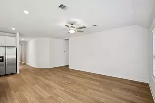 2827 Clapbread Ln, Rosenberg, TX 77471 - Photo 3