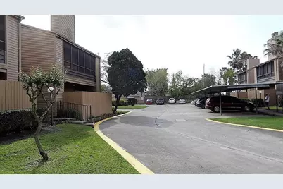 10555 Turtlewood Court #1712, Houston, TX 77072 - Photo 5