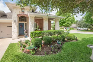 2200 Infield Ct, Brenham, TX 77833 - Photo 3