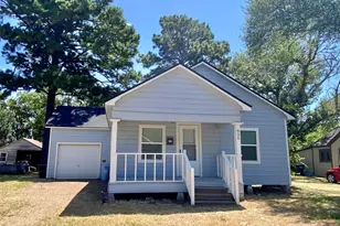 826 Fowlkes St, Sealy, TX 77474 - Photo 1