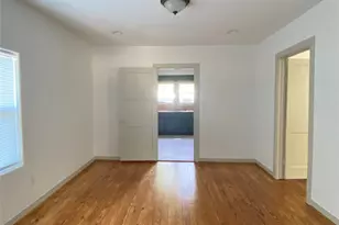 826 Fowlkes St, Sealy, TX 77474 - Photo 3