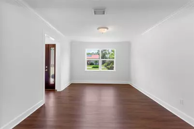 1325 Oak Hollow Drive, Dickinson, TX 77539 - Photo 13