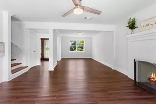 1325 Oak Hollow Dr, Dickinson, TX 77539 - Photo 7