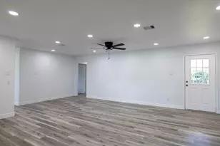 8718 Magna St, Houston, TX 77093 - Photo 9
