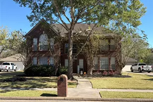 1209 Twin Oaks St, Friendswood, TX 77546 - Photo 1