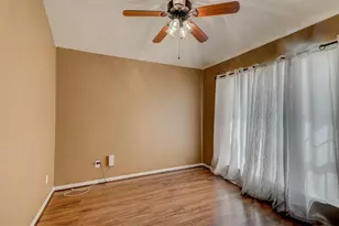 2831 Lockeridge Bend Dr, Spring, TX 77386 - Photo 9