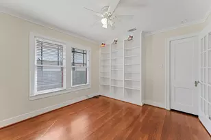 718 Ralfallen St, Houston, TX 77008 - Photo 3
