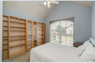 10814 Millridge Pines Court, Houston, TX 77070 - Photo 25