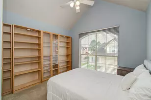 10814 Millridge Pines Ct, Houston, TX 77070 - Photo 25