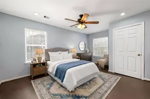 5209 Plum Dr, Houston, TX 77087 - Photo 9