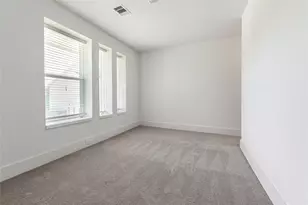 7607 Victory Reserve St, Houston, TX 77088 - Photo 37