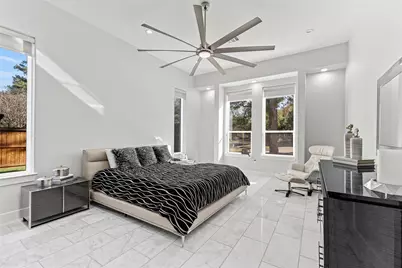 14002 Woodthorpe Lane, Houston, TX 77079 - Photo 17