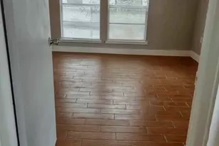 201 S Cleveland St, Dayton, TX 77535 - Photo 5