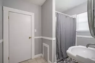 201 S Cleveland St, Dayton, TX 77535 - Photo 7