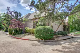 9712 Longmont Dr, Houston, TX 77063 - Photo 33