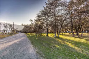 125 Forrest Ln, Brenham, TX 77833 - Photo 3