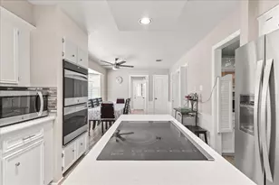 615 Abbotswood Ct, Katy, TX 77450 - Photo 9