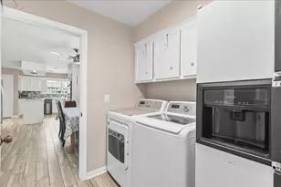615 Abbotswood Ct, Katy, TX 77450 - Photo 15