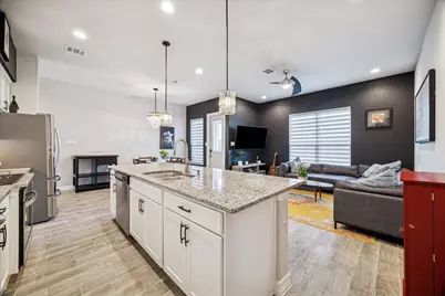 11010 Crescent Light Way, Houston, TX 77043 - Photo 9