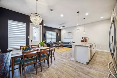 11010 Crescent Light Way, Houston, TX 77043 - Photo 3