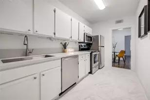 601 Bomar St, Houston, TX 77006 - Photo 17