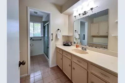 401 Rolling Hills Drive, Conroe, TX 77304 - Photo 9
