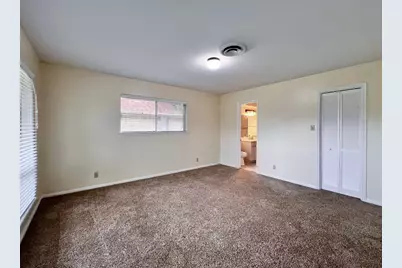 401 Rolling Hills Drive, Conroe, TX 77304 - Photo 15