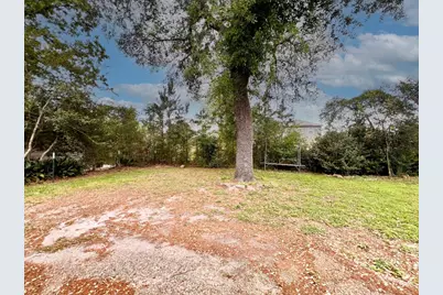 401 Rolling Hills Drive, Conroe, TX 77304 - Photo 19