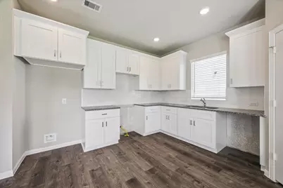 6913 Carver, Texas City, TX 77591 - Photo 9