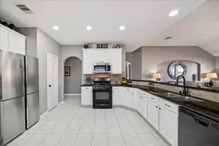 1818 High Falls Ln, Pearland, TX 77581 - Photo 13