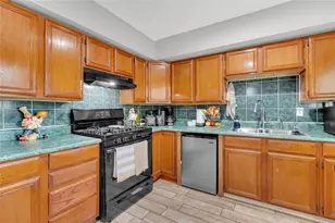 5311 Louise St, Baytown, TX 77521 - Photo 9