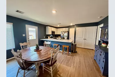 216 Bennett Loop, Angleton, TX 77515 - Photo 5