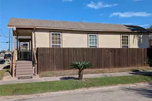1222 42nd St, Galveston, TX 77550 - Photo 21