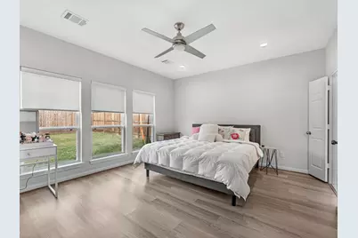 8407 James Franklin Street, Houston, TX 77088 - Photo 9